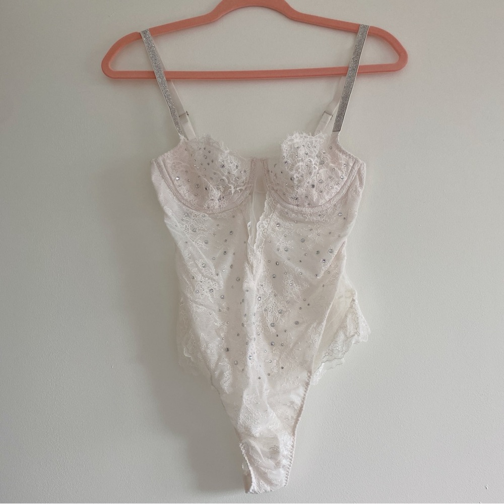 Victoria’s Secret Very Sexy embellished white lace teddy rhinestones — Small